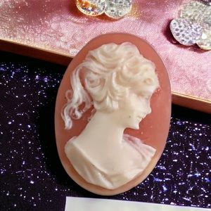 Vintage Resin Plastic Dainty Delicate Simple Brooch Pin Orange Peach Cameo